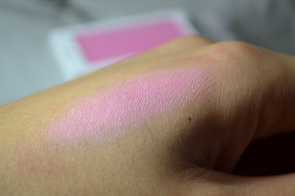 Makeup Revolution blush shade Wow swatch