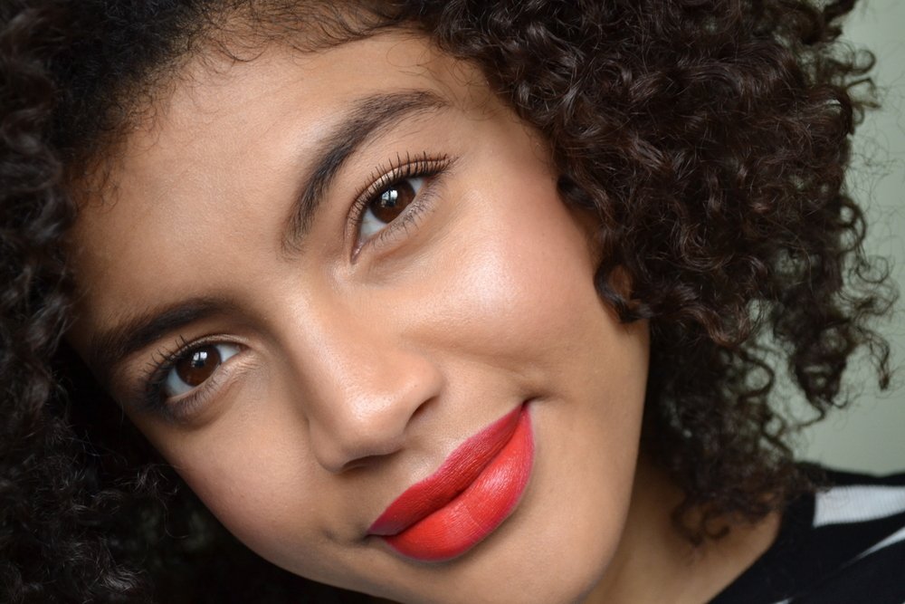 B. Makeup Highlight and Contour Kit and Lipstick Review