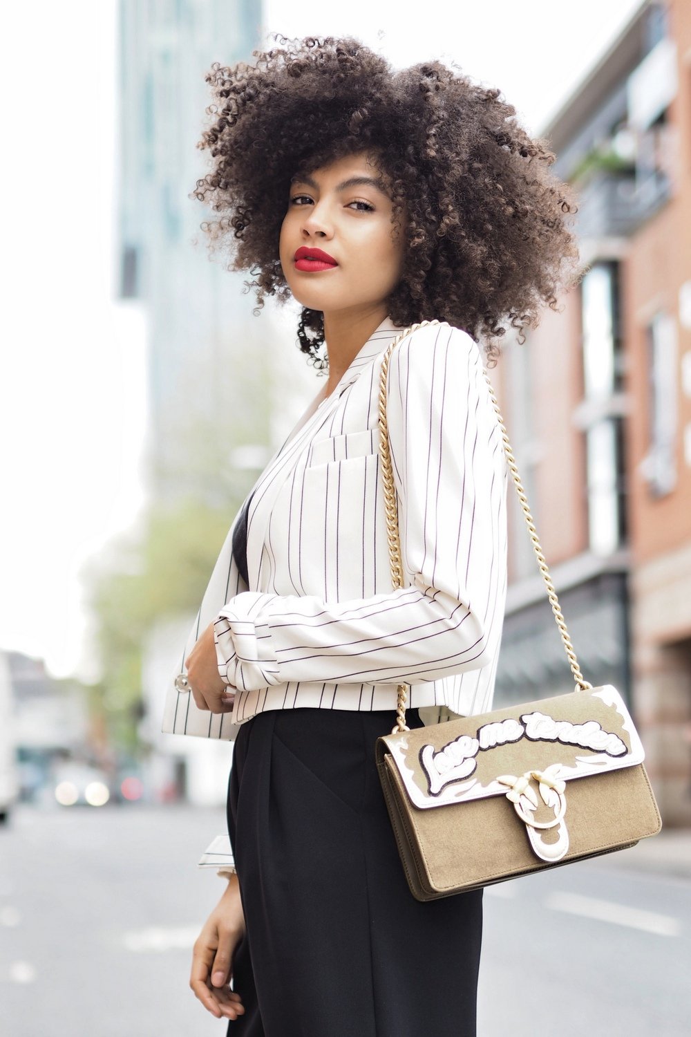 How to style a cropped blazer jacket