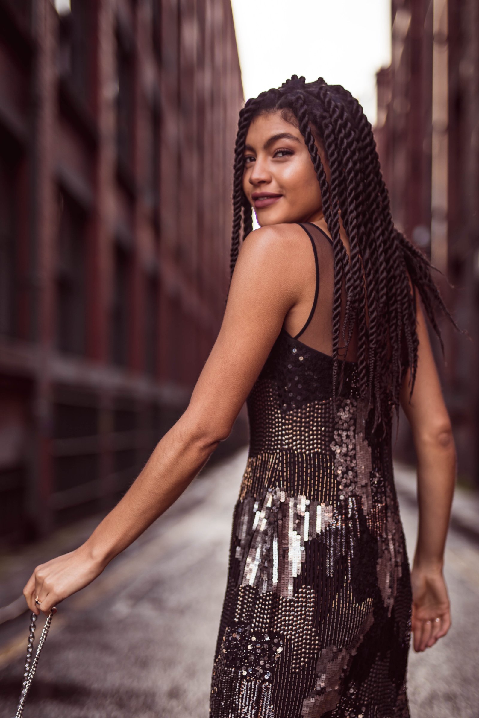 Samio In French Connection Astra Multi V Neck Sequin Party Dress