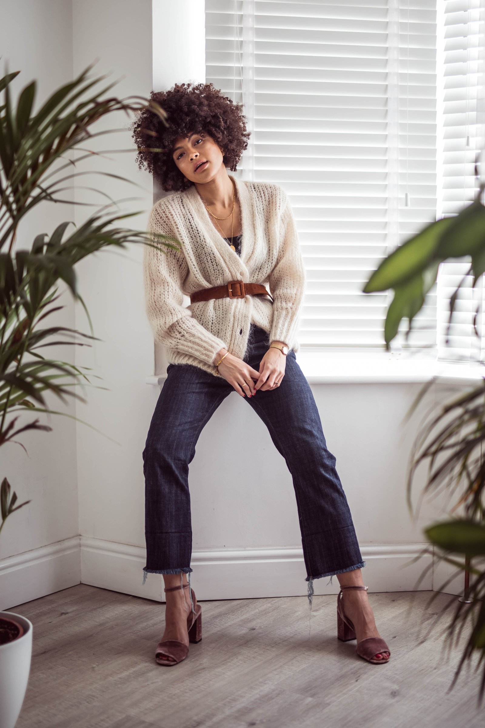 Samio styling Samio Double Denim OneTeaspoon RAW INDIGO-BANDIT Jean with and Other stories chunky knit cardigan